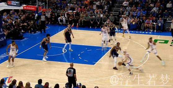 肯里精准助攻 卡鲁索切入完成上篮