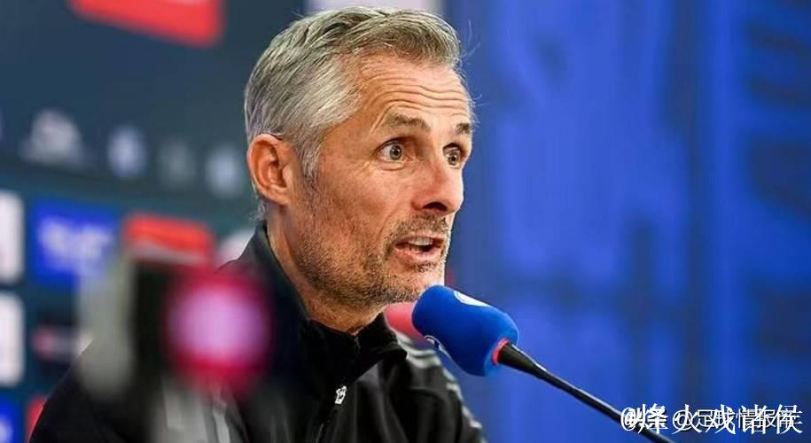 沙尔克04状态低迷 体育总监发声支持主帅 沙尔克04状态低迷 体育总监发声支持主帅