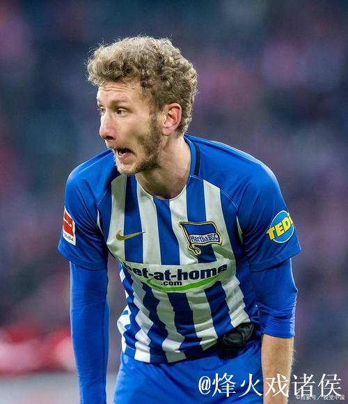 沙尔克04状态低迷 体育总监发声支持主帅 沙尔克04状态低迷 体育总监发声支持主帅